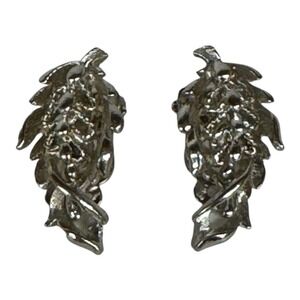 Lisner Clip On Earrings Leaf Silver Tone Signed